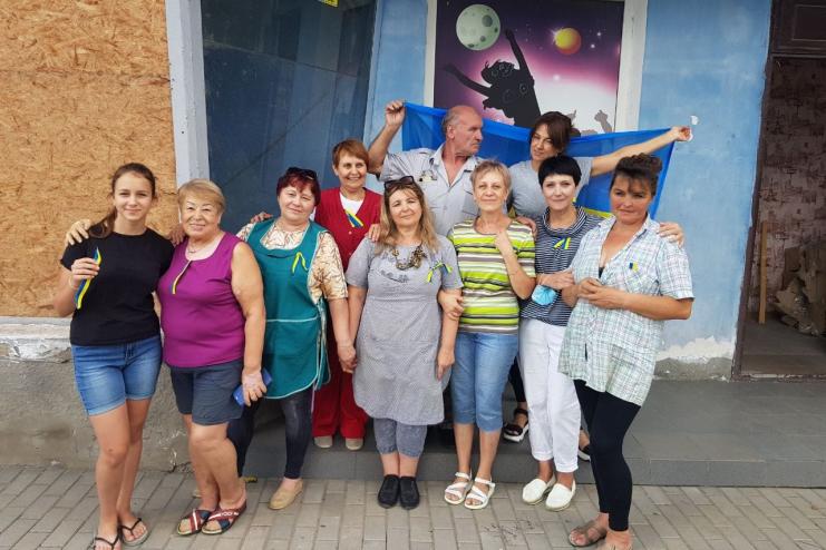 Ваша сітка врятувала нашого друга: волонтерська майстерня з плетіння маскувальних сіток Кілії отримали найціннішу подяку з фронту